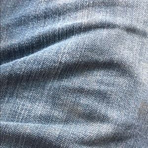 Meet your Posher, Levi